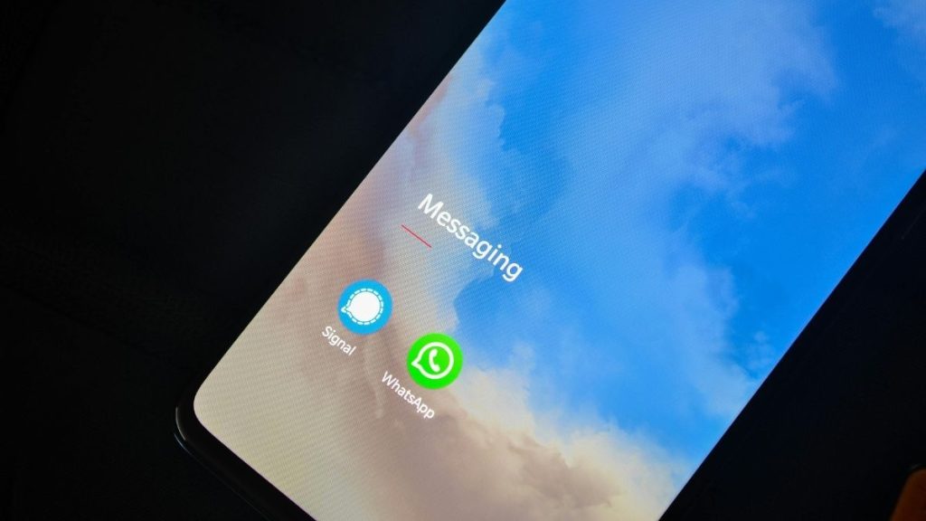Whatsapp, Signal, Pexels