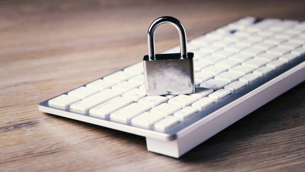 Phishing. Unsplash